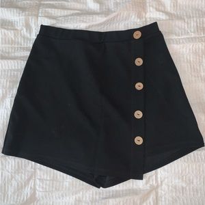 Black skort